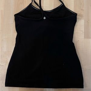 Black Lululemon tank